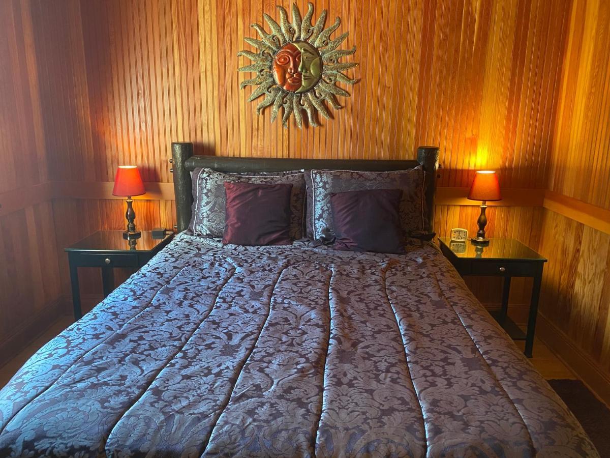 Whistling Winds Motel Lincoln City Buitenkant foto