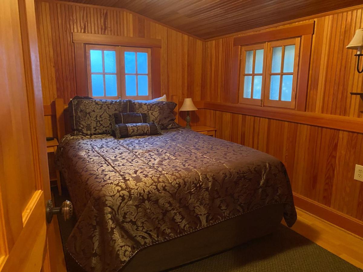Whistling Winds Motel Lincoln City Buitenkant foto