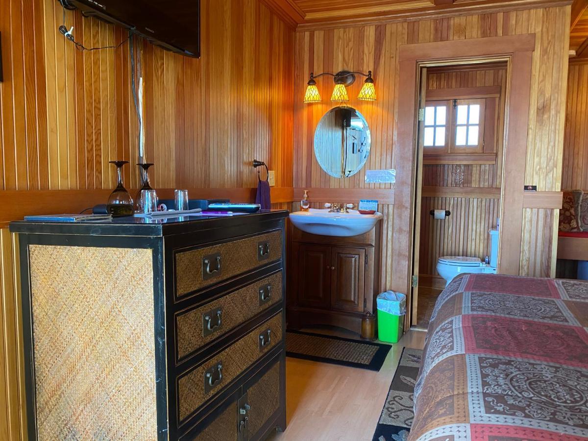 Whistling Winds Motel Lincoln City Buitenkant foto