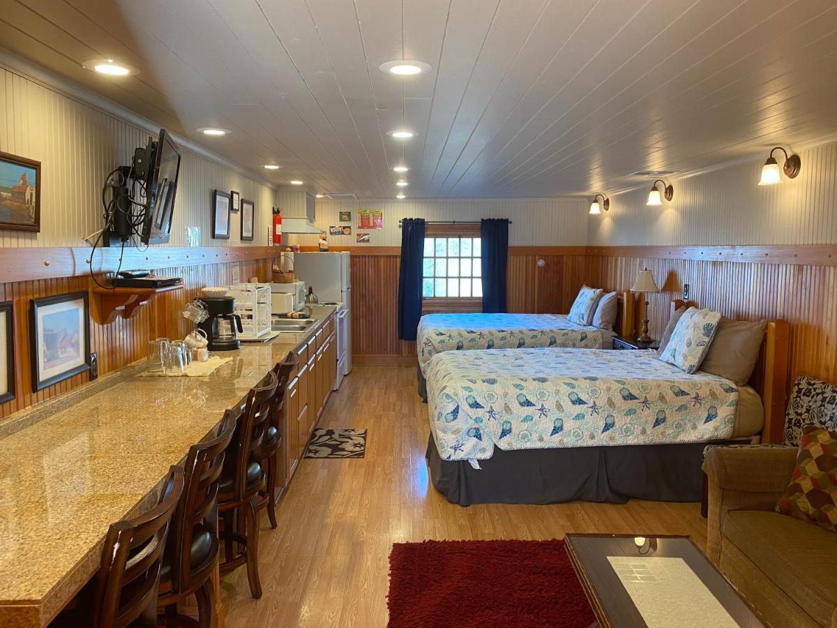 Whistling Winds Motel Lincoln City Buitenkant foto