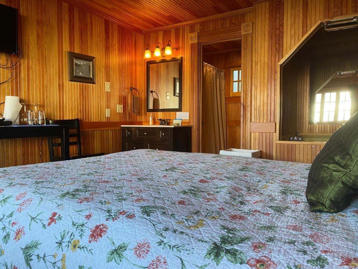 Whistling Winds Motel Lincoln City Buitenkant foto