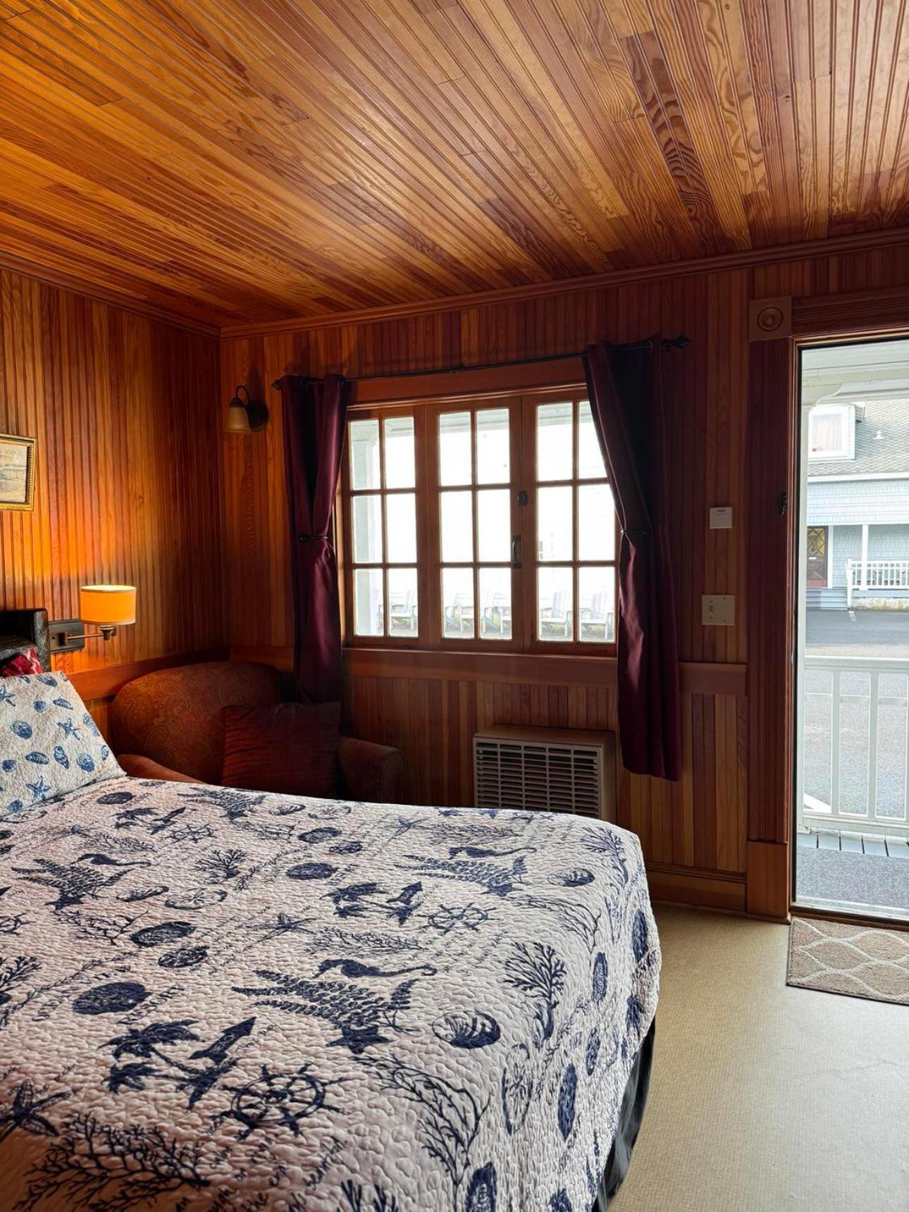 Whistling Winds Motel Lincoln City Buitenkant foto