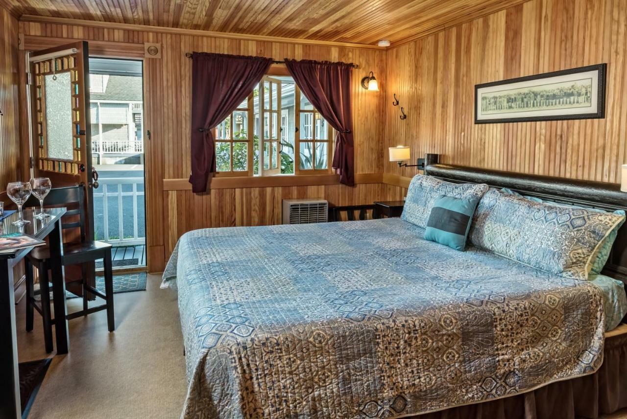 Whistling Winds Motel Lincoln City Buitenkant foto